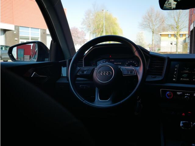 Audi A1 Sportback S line 18'|Stoelverwarming| ACC| Carplay| Virtual