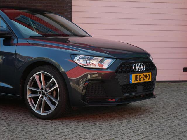 Audi A1 Sportback S line 18'|Stoelverwarming| ACC| Carplay| Virtual