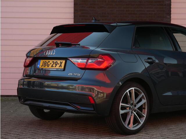 Audi A1 Sportback S line 18'|Stoelverwarming| ACC| Carplay| Virtual
