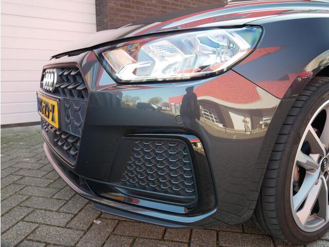 Audi A1 Sportback S line 18'|Stoelverwarming| ACC| Carplay| Virtual