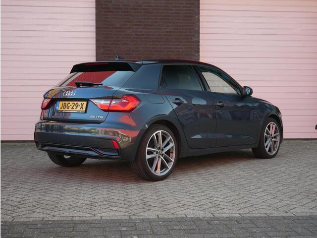 Audi A1 Sportback S line 18'|Stoelverwarming| ACC| Carplay| Virtual