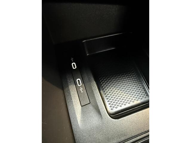 Volkswagen Caddy MAXI 1.5 TSI 7persoons New Model Automaat
