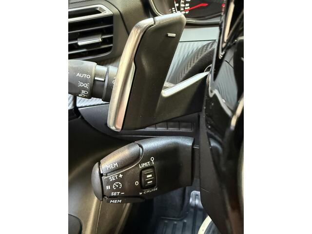 Peugeot 2008 1.2 PureTech Allure Automaat 