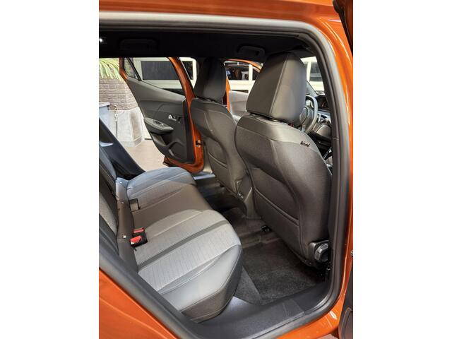 Peugeot 2008 1.2 PureTech Allure Automaat 