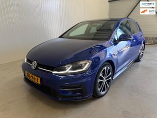 VOLKSWAGEN GOLF 1.0 TSI Highline Business 3x R line