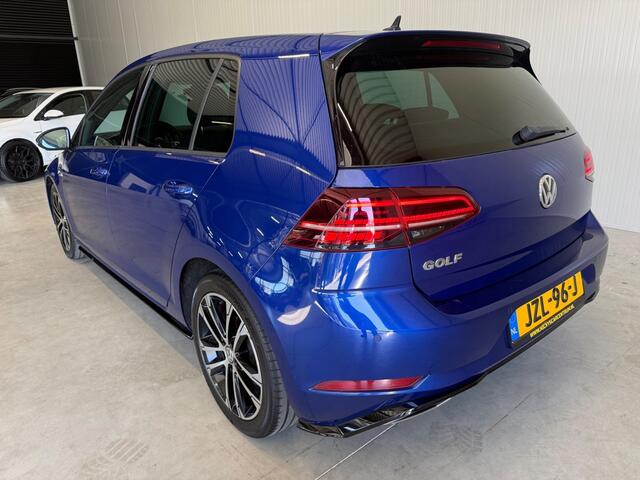 Volkswagen Golf 1.0 TSI Highline Business 3x R line