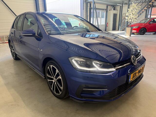 Volkswagen Golf 1.0 TSI Highline Business 3x R line