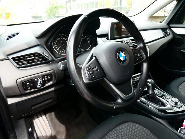 BMW 2-Serie Active Tourer 220i Exe Automaat 192pk Clima Cruise Navi PDC