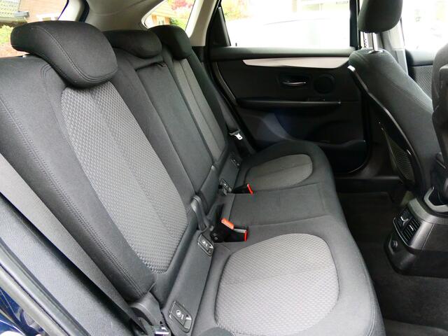 BMW 2-Serie Active Tourer 220i Exe Automaat 192pk Clima Cruise Navi PDC
