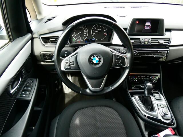 BMW 2-Serie Active Tourer 220i Exe Automaat 192pk Clima Cruise Navi PDC