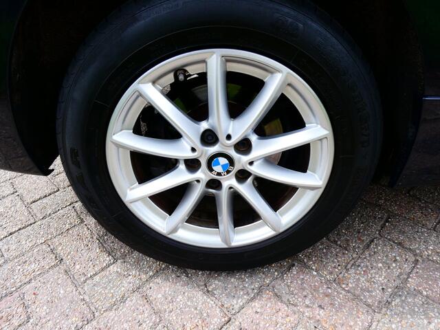 BMW 2-Serie Active Tourer 220i Exe Automaat 192pk Clima Cruise Navi PDC