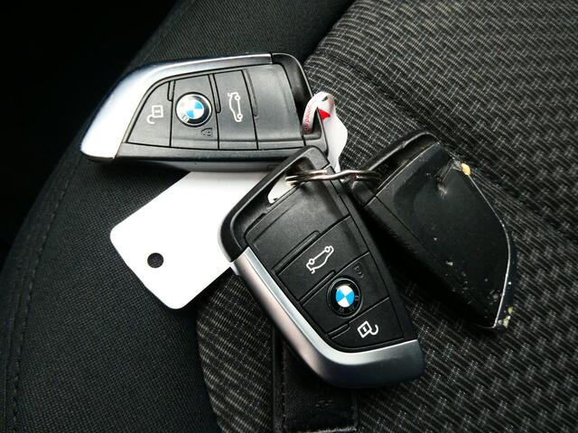 BMW 2-Serie Active Tourer 220i Exe Automaat 192pk Clima Cruise Navi PDC