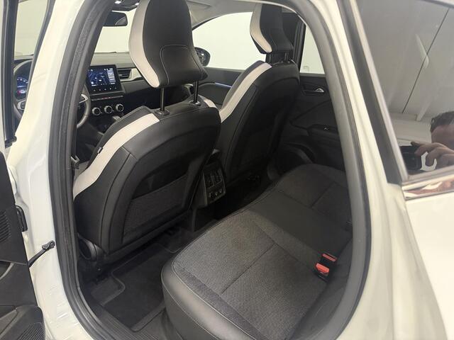 Renault Captur 1.3 TCe 140PK Intens Automaat / Carplay / Navigatie / Bovag Garantie