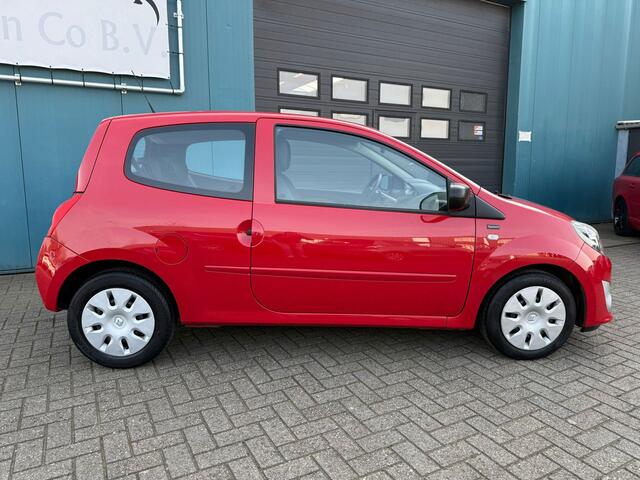 Renault Twingo 1.2-16V Authentique Airco Stuurbekr Nap In zeer nette staat incl nw Apk 24-07-2027