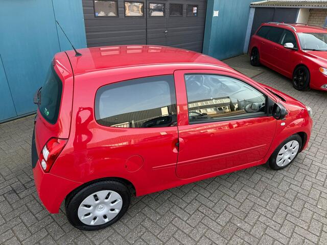 Renault Twingo 1.2-16V Authentique Airco Stuurbekr Nap In zeer nette staat incl nw Apk 24-07-2027