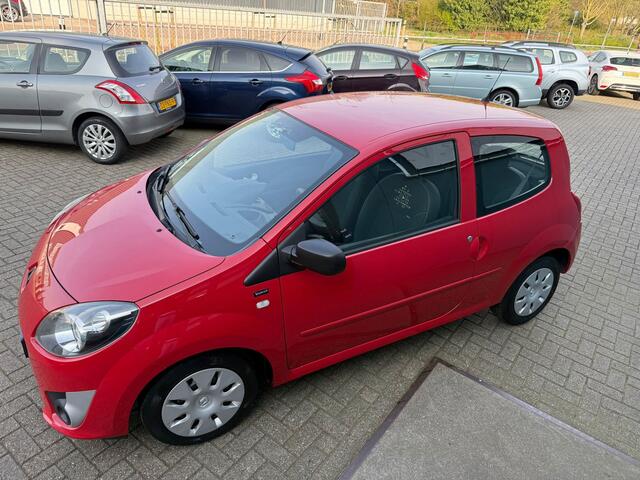 Renault Twingo 1.2-16V Authentique Airco Stuurbekr Nap In zeer nette staat incl nw Apk 24-07-2027