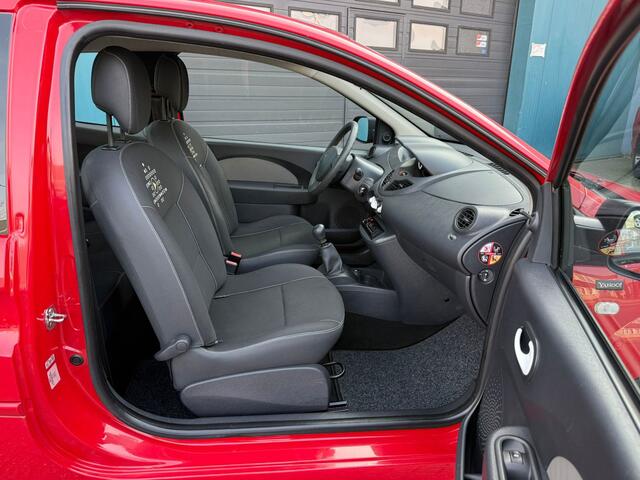 Renault Twingo 1.2-16V Authentique Airco Stuurbekr Nap In zeer nette staat incl nw Apk 24-07-2027