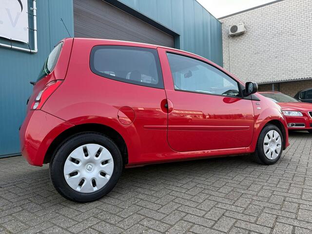 Renault Twingo 1.2-16V Authentique Airco Stuurbekr Nap In zeer nette staat incl nw Apk 24-07-2027