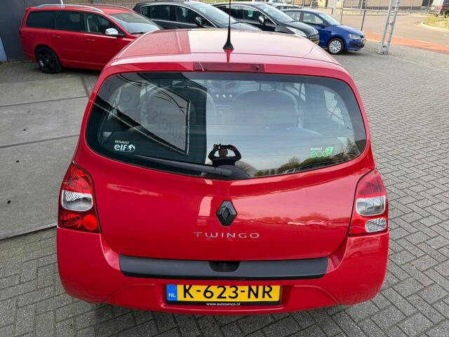 Renault Twingo 1.2-16V Authentique Airco Stuurbekr Nap In zeer nette staat incl nw Apk 24-07-2027