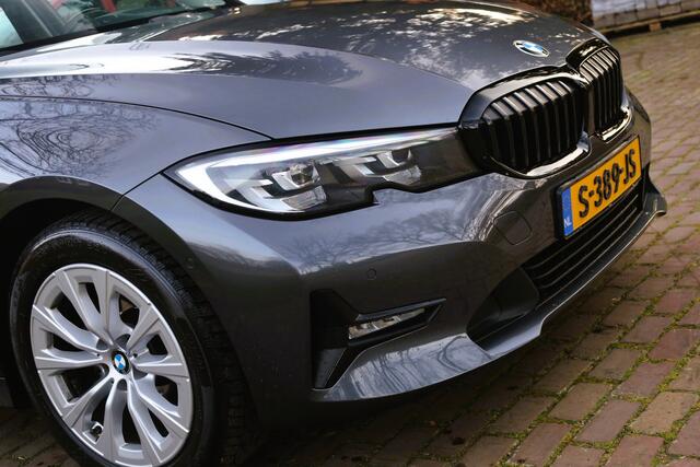 BMW 3-Serie Touring 318i High Executive Aut. | Zomer + Winterset | Full Led | Apple Car Play | Keurige staat | Dealeronderhouden |