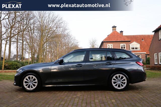 BMW 3-Serie Touring 318i High Executive Aut. | Zomer + Winterset | Full Led | Apple Car Play | Keurige staat | Dealeronderhouden |