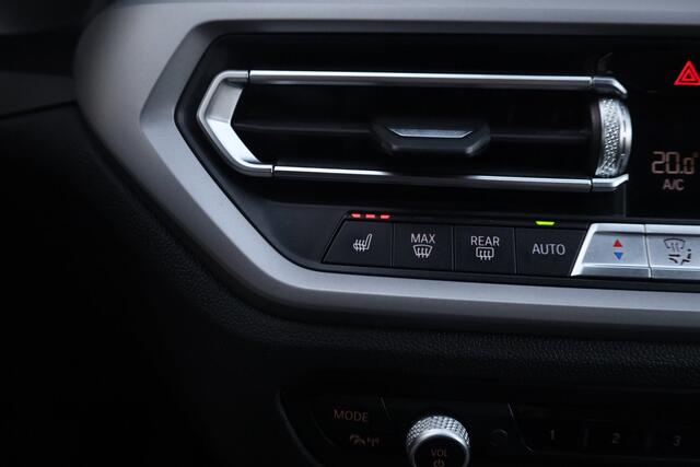 BMW 3-Serie Touring 318i High Executive Aut. | Zomer + Winterset | Full Led | Apple Car Play | Keurige staat | Dealeronderhouden |