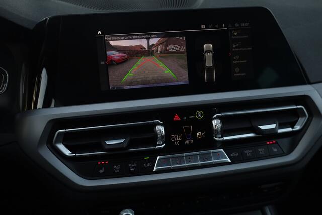 BMW 3-Serie Touring 318i High Executive Aut. | Zomer + Winterset | Full Led | Apple Car Play | Keurige staat | Dealeronderhouden |