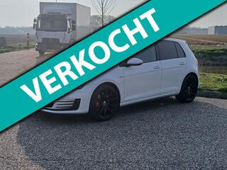 Volkswagen Golf VII