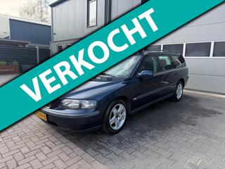 VOLVO V70 2.4 5DRS|Clima|Stoelverwarming|Cruise Controle|trekhaak|APK