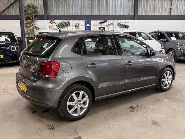 Volkswagen Polo 1.4-16V Comfortline // Autom. // Cruise // Airco // LM velgen 