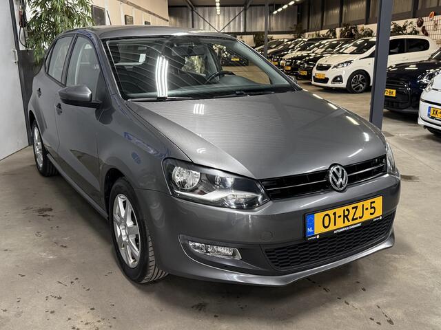 Volkswagen Polo 1.4-16V Comfortline // Autom. // Cruise // Airco // LM velgen 