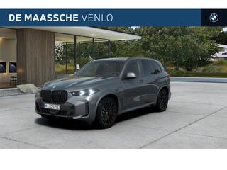 BMW X5 xDrive50e M Sport Automaat / Panoramadak / Trekhaak / Massagefunctie / Soft-Close / Parking Assistant Professional / Adaptieve LED / Comfort Access