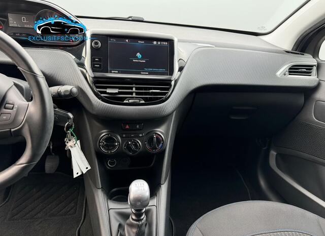 Peugeot 208 1.2 PureTech Blue Lease Allure WINTERSET/GOED-ONDERHOUDEN/NAVI