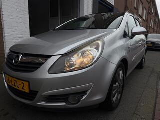 OPEL CORSA 1.4-16V '111' Edition AUTOMAAT Airco Pano Cruise LMV Nieuwe Apk en Banden