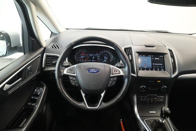 Ford S-MAX 1.5 Titanium 7p. Cruise/Climate Navi PDC Elekt. Stoelen NAP