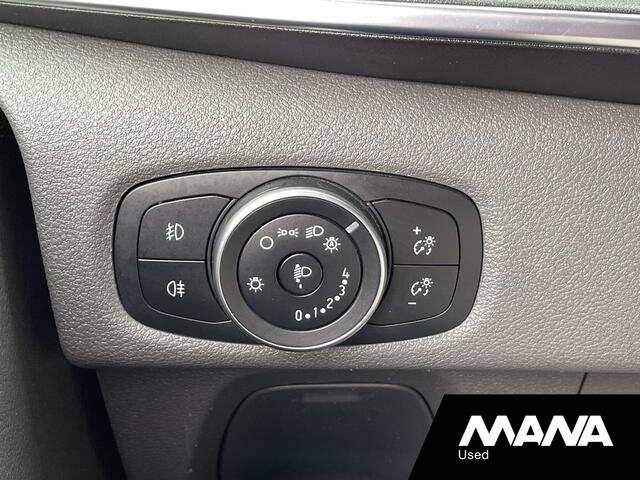 Ford Transit CUSTOM Tourneo 310 2.0 TDCI L2H1 8 persoons Automaat Trekhaak Camera Navi Carplay EX BTW/BPM