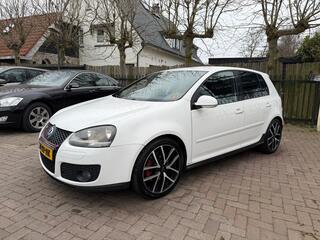 Volkswagen Golf V