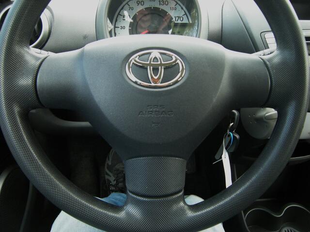 Toyota Aygo 1.0 VVT-i Comfort 5 Drs . Airco . Elec ramen . enz