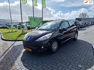 PEUGEOT 207 1.6 HDi Access / Nette auto / Nieuwe APK bij aflevering