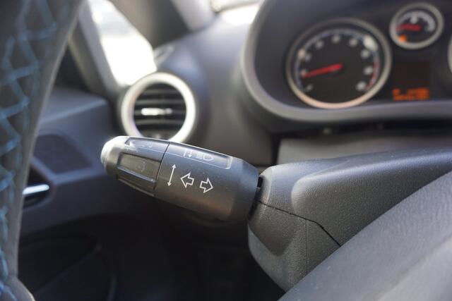 Opel Corsa 1.6-16V T OPC  280 PK 