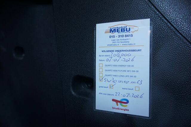 Opel Corsa 1.6-16V T OPC  280 PK 
