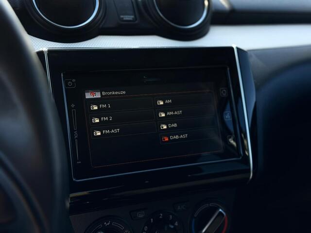 Suzuki Swift 1.2 CARBON EDITION 17 INCH SELECT CRUISECONTROL CARPLAY