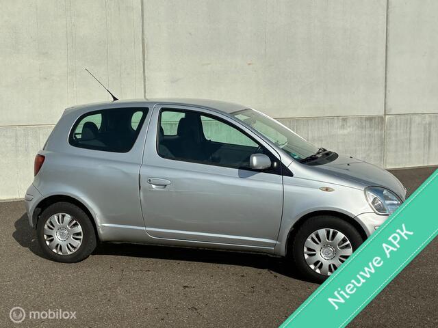 Toyota Yaris 1.3 VVT-i AIRCO 3-DEURS VOLLEDIG ONDERHOUD