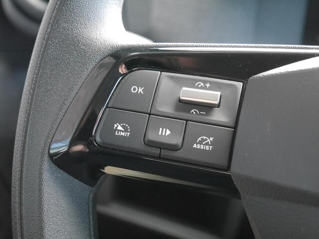 Opel Vivaro 2.0 Diesel 145 L3 | Lage km.stand | 3 Zits Parkeersensoren achter | Regensensor | Achterdeuren met ramen | Airco | Digtitaal instrumentenpaneel