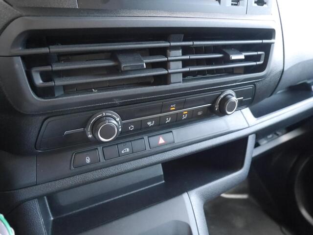 Opel Vivaro 2.0 Diesel 145 L3 | Lage km.stand | 3 Zits Parkeersensoren achter | Regensensor | Achterdeuren met ramen | Airco | Digtitaal instrumentenpaneel