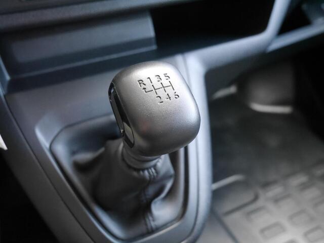 Opel Vivaro 2.0 Diesel 145 L3 | Lage km.stand | 3 Zits Parkeersensoren achter | Regensensor | Achterdeuren met ramen | Airco | Digtitaal instrumentenpaneel