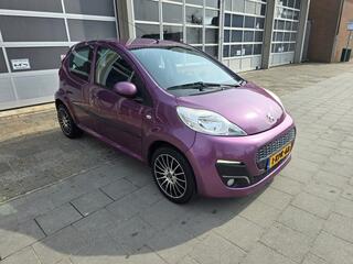 PEUGEOT 107 1.0 Premi�re