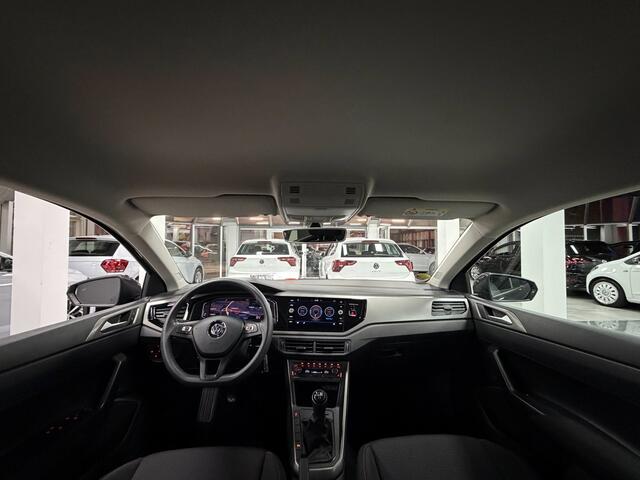 Volkswagen Polo 1.0 Business | Clima | PDC | Led | Carplay |