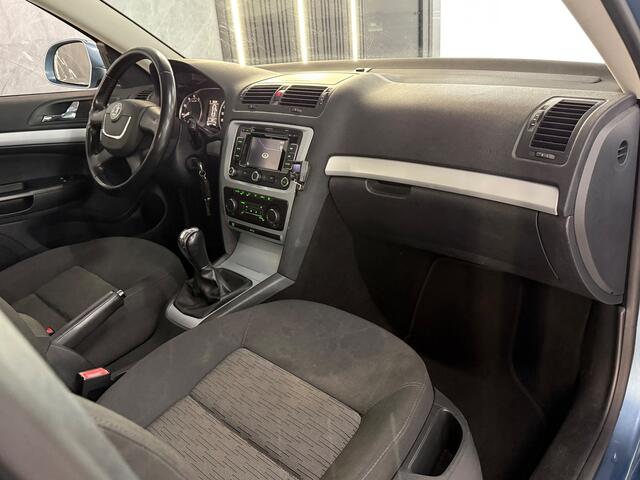 Skoda Octavia Combi 1.4 TSI Ambition Business Line Xenon | Park Sensor | Navi | Trekhaak | Nap | Boekjes