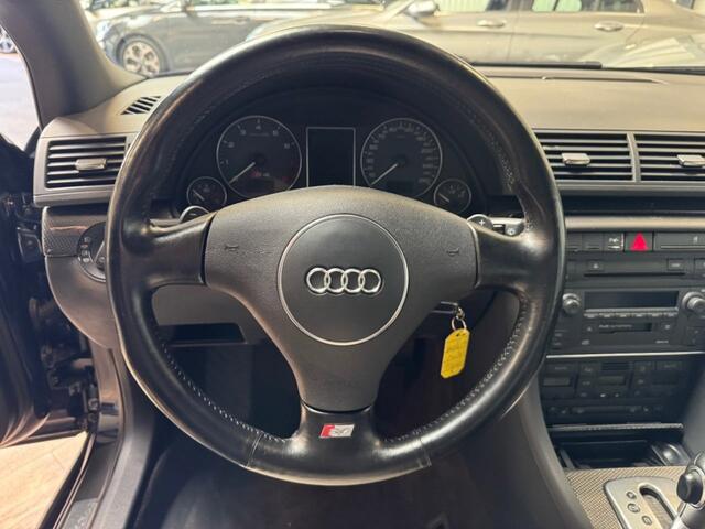Audi A4 Avant 4.2 V8 quattro S4